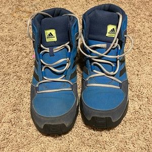 Boys Adidas Hiking Boots Size 6 1/2